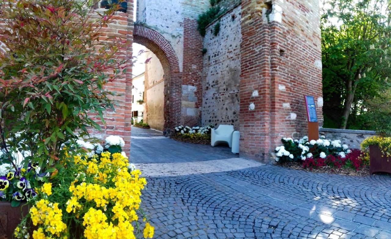 Готель Residenza Al Castello Castellaro  Екстер'єр фото